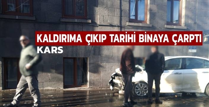 Kars’ta Kışla Birlikte Kazalar Arttı: Halitpaşa Caddesi’nde Facia Kıl Payı Atlatıldı