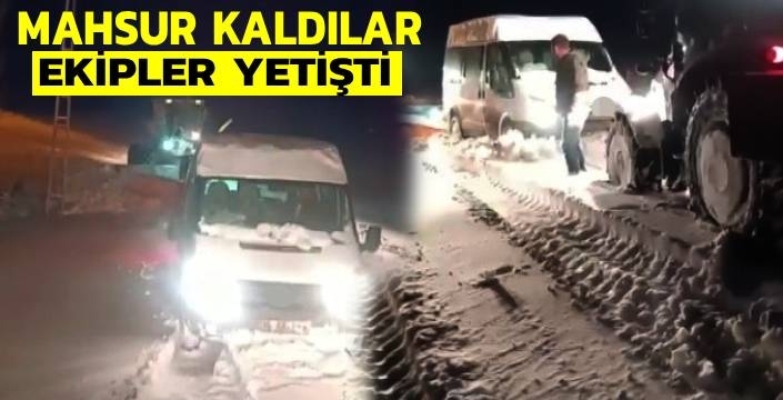 1 Metrelik Karda Zorlu Mücadele: Mahsur Kalan Vatandaşlar Kurtarıldı